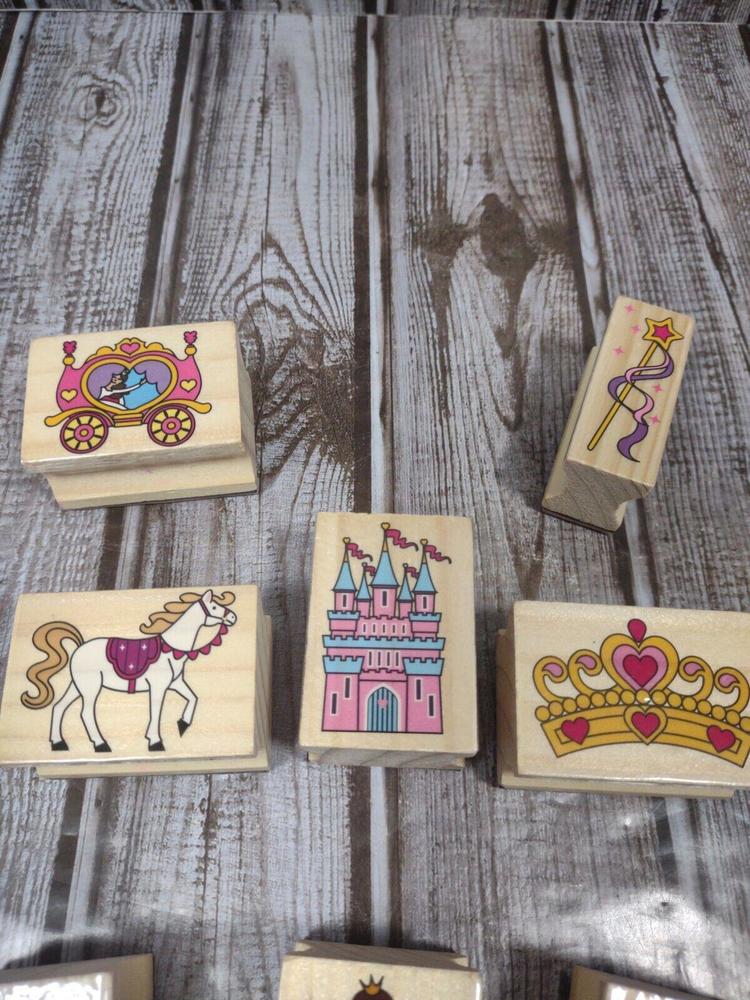 Lot of 8 Princesses Rubber & Wood Stamps Very Lightly Used EUC - Picture 4 of 9